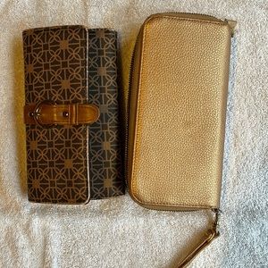 Bundle of wallets